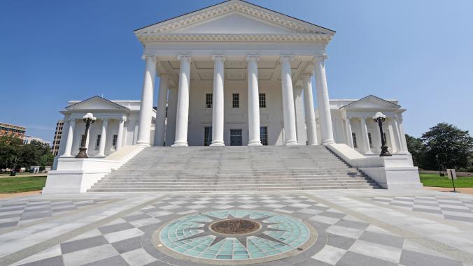 A photo of the Virginia statehouse in Richmond