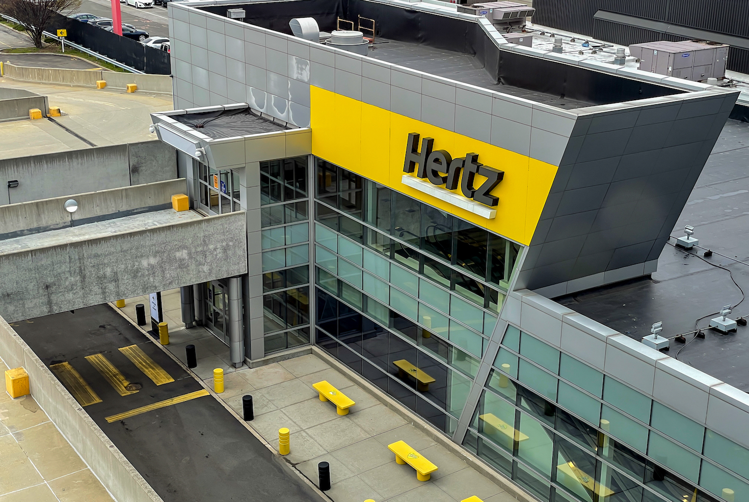 Hertz rental car location at JFK